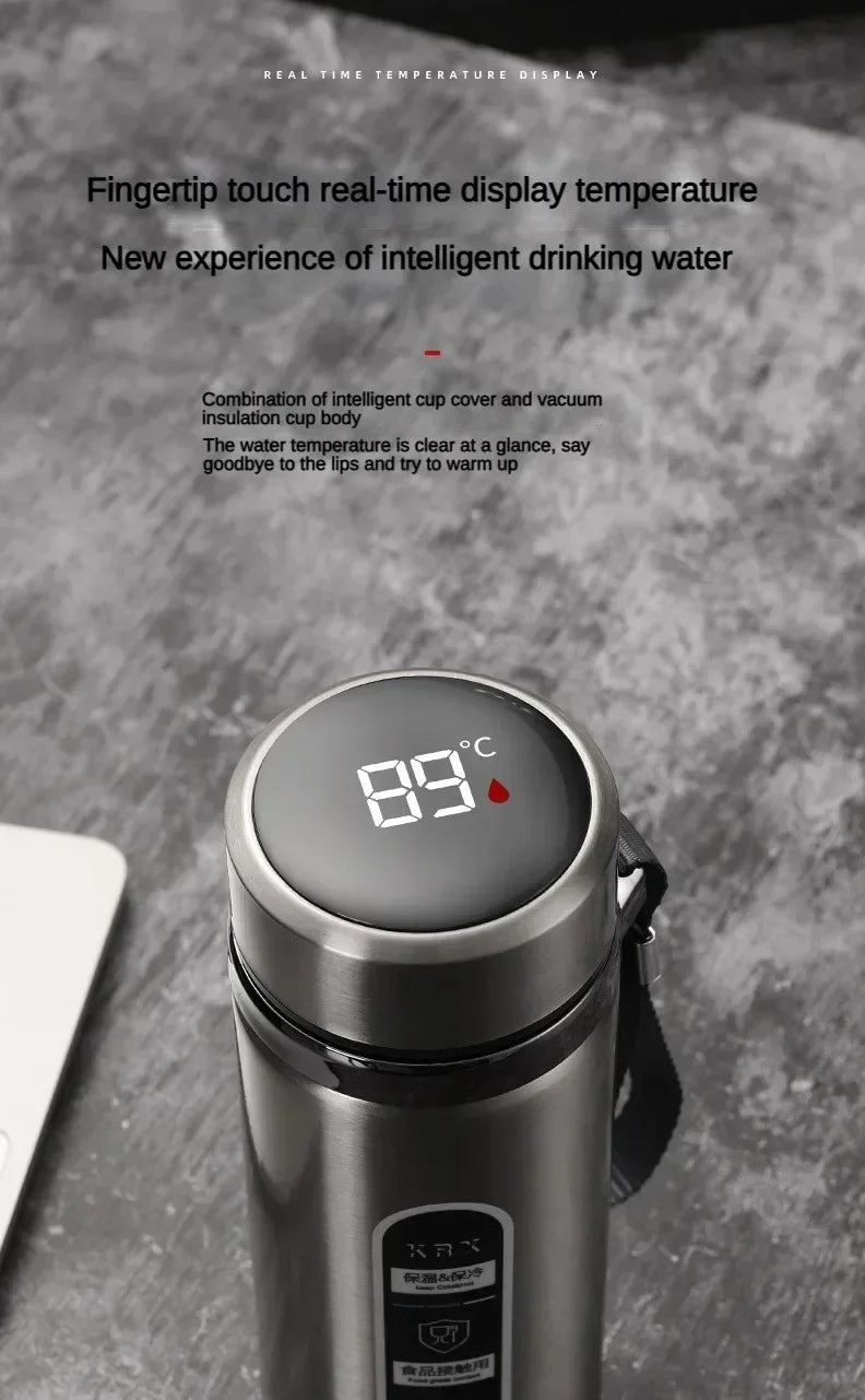 Stainless steel vacuum flask with LED temperature display