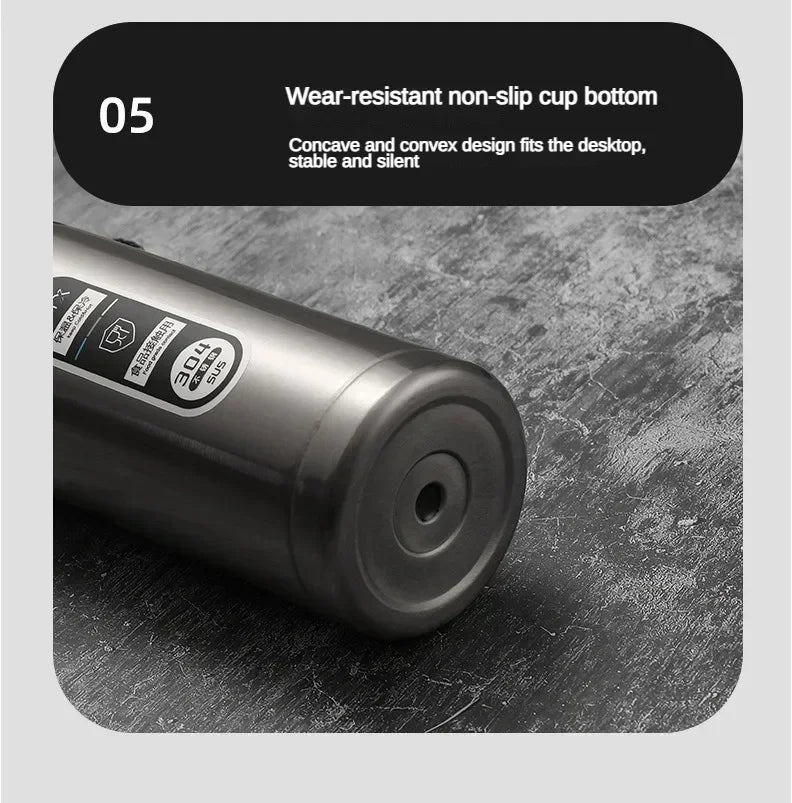 Stainless steel vacuum flask with LED temperature display